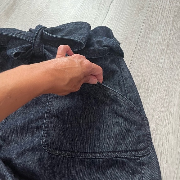 Loft Outlet NWT dark denim shorts with belt size 8 - Picture 6 of 9